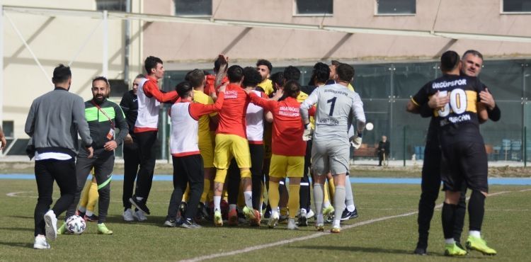 Talasgücü Belediyespor Play - Off'lara Mersin'de çıkacak