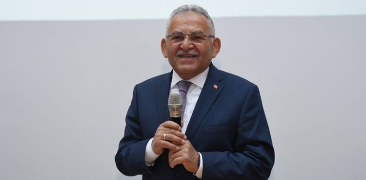 BAŞKAN BÜYÜKKILIÇ, İLAHİYAT ÖĞRENCİLERİ İLE KARİYER GÜNLERİ’NDE BULUŞTU