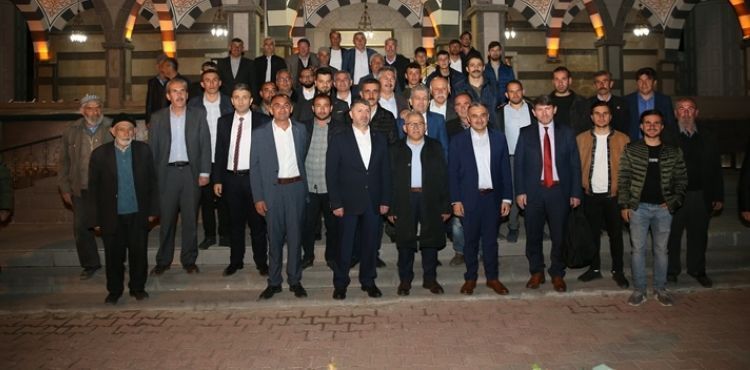 BAŞKAN BÜYÜKKILIÇ, DEVELİ’DE ‘VEFA İFTARI’NA KATILDI