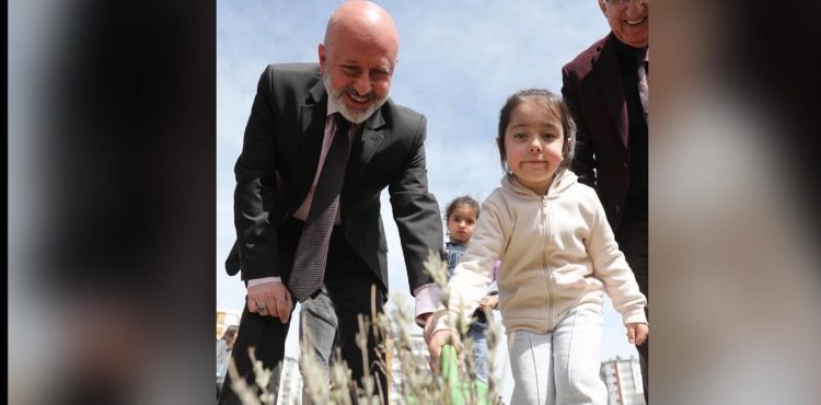 ‘LAVANTA BAHÇESİ’ -KOCASİNAN BELEDİYESİ, KAYSERİ’YE LAVANTA BAHÇESİ KAZANDIRIYOR -KOCASİNAN, LAVANTA BAHÇESİNE DÖNÜŞÜYOR