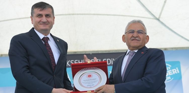 BAŞKAN BÜYÜKKILIÇ, ÖZHASEKİ İLE BÜNYAN’DA EBEKIZ ANA CAMİ AÇILIŞINI YAPTI