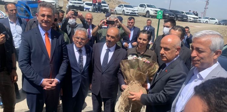 TBB BAŞKANVEKİLİ BÜYÜKKILIÇ, ANKARA’DA SOKAK HAYVANLARI İÇİN DÜZENLENEN PROGRAMA BAŞKANLIK ETTİ