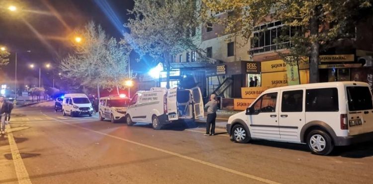 13. kattan düşen genç hayatını kaybetti