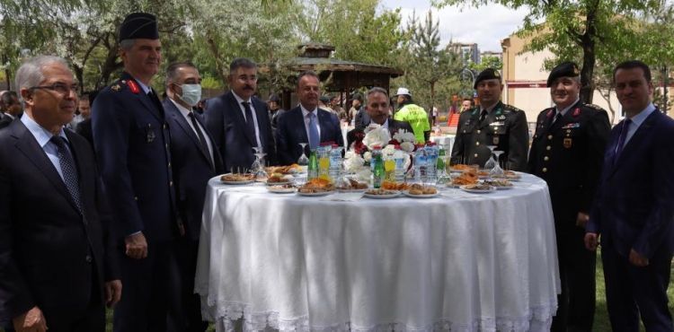 Kayseri’de protokol bayramlaştı
