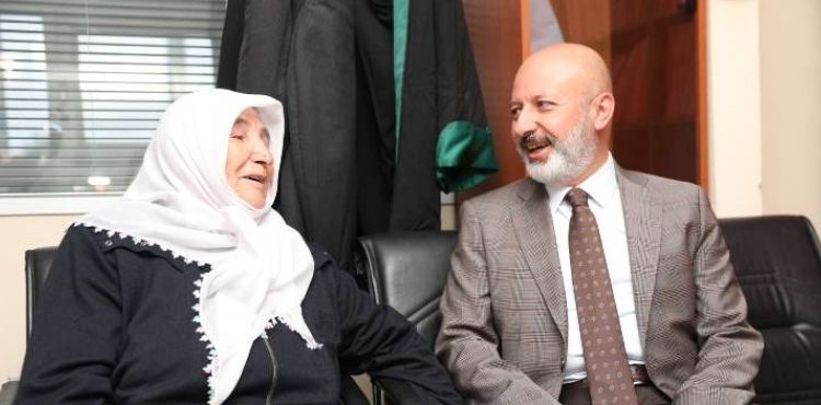 BAŞKAN ÇOLAKBAYRAKDAR, “ANNELERİMİZ BAŞ TACIMIZDIR”