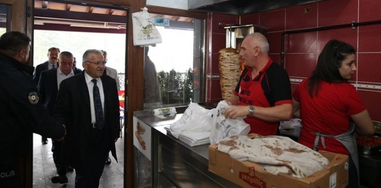 BAŞKAN BÜYÜKKILIÇ’TAN HİSARCIK ESNAFINA ZİYARET