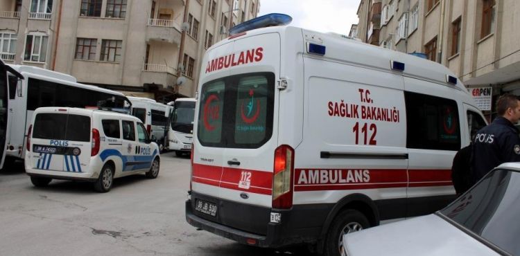 Anneler Günü'nde bıçaklandı