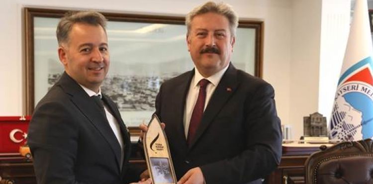 TÜRKİYE KAYAK FEDERASYONU BAŞKAN ADAYINDAN, MELİKGAZİ’YE ZİYARET