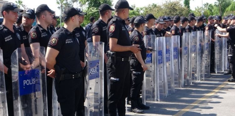 Alparslan Kuytul, gözaltına alındı
