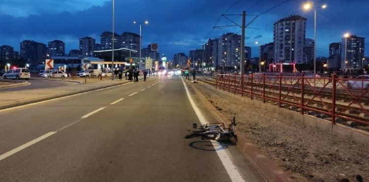 Vicdansızlığın böylesi: bisikletliye çarpan sürücü olay yerinden kaçtı