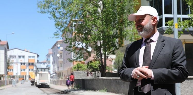 BAŞKAN ÇOLAKBAYRAKDAR, “TURGUTREİS MAHALLESİ’Nİ DE YENİLİYORUZ”