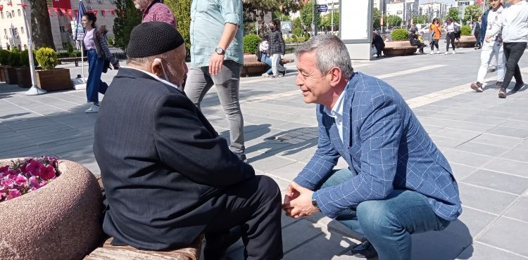 KAZIM YÜCEL, ‘SON ZAMLARLA ÇAYLA SİMİTİN BİRLİKTELİĞİ SON BULDU’