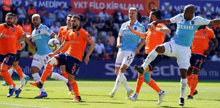 Başakşehir Avrupa biletini şampiyonu mağlup ederek kazandı