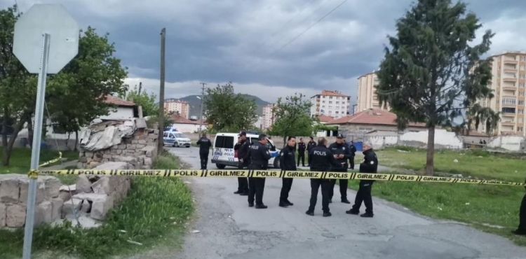 Halı saha maçında kan aktı