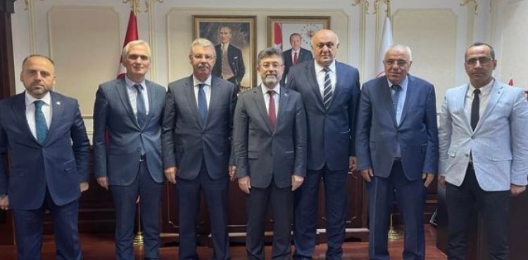 SEKTÖRÜN TEMSİLCİLERİ BAKALNLIKTA BULUŞTU