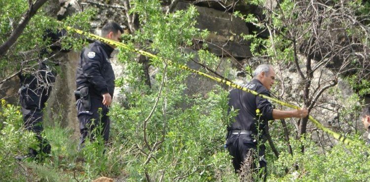 Mezarlıkta eski sevgilisini bıçaklayan şahıs tutuklandı