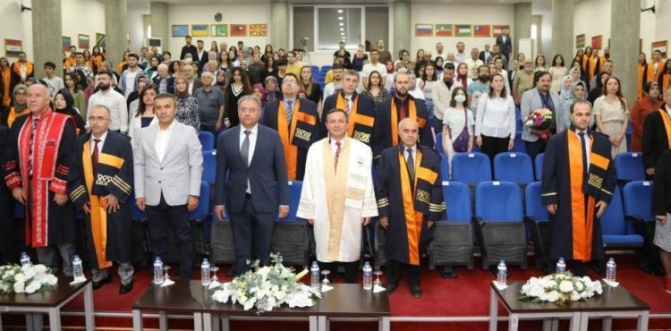 ERÜ Turizm Fakültesi 13. dönem mezunlarını verdi