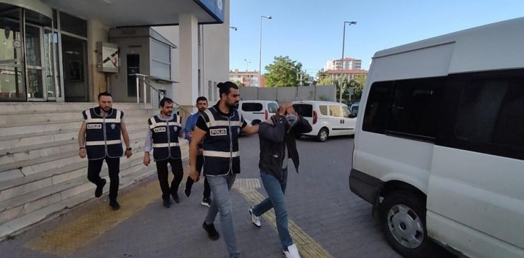 Silahlı yağma suçundan kesinleşmiş 15 yıl cezası olan şahıs polisten kaçamadı