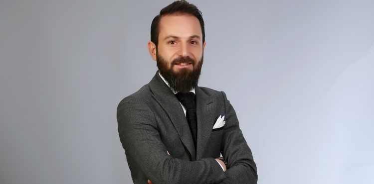 “BİR FİRMANIN BÜYÜKLÜĞÜ DEVAMINDA BİRÇOK FİRMAYI BÜYÜTÜR”