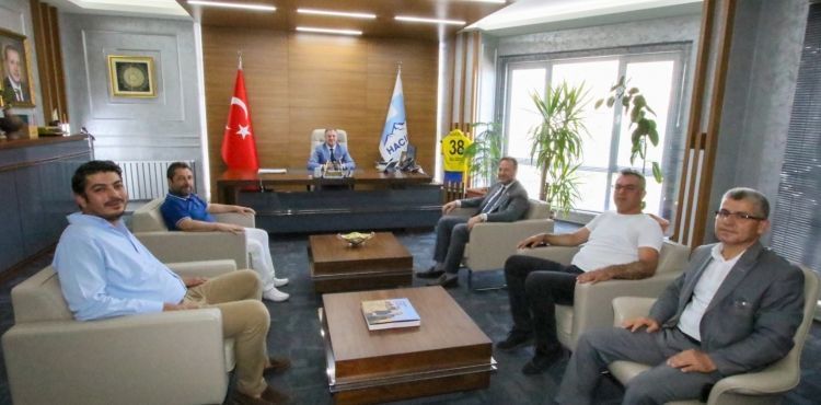 MÜSİAD’DAN BAŞKAN ÖZDOĞAN’A ZİYARET ÖZDOĞAN: “SANAYİCİMİZ ÜRETİME KATKI VERDİKÇE ÜLKEMİZ BÜYÜYECEKTİR”