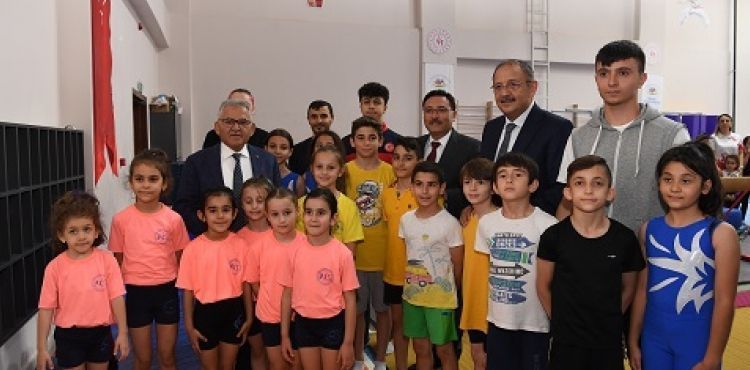 BAŞKAN BÜYÜKKILIÇ GENÇLERLE BULUŞTU