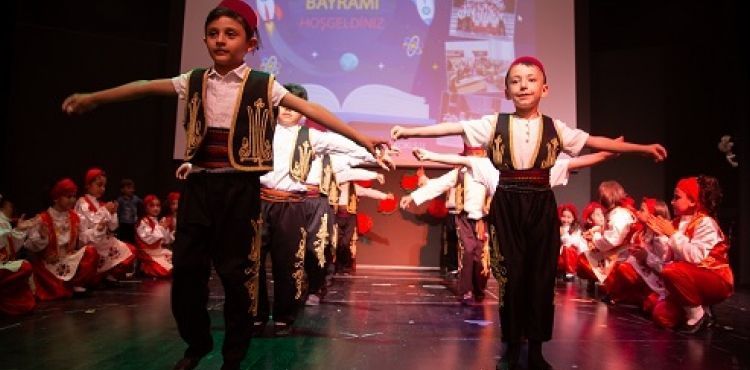 HAYIRSEVER BÜYÜKKILIÇ AİLESİNİN EĞİTİME KAZANDIRDIĞI OKULDA ‘OKUMA BAYRAMI’ SEVİNCİ