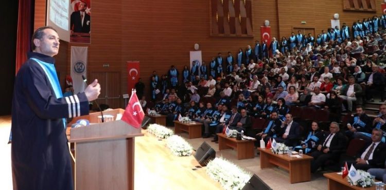 KAYÜ Uygulamalı Bilimler Fakültesi İlk Mezunlarını Verdi