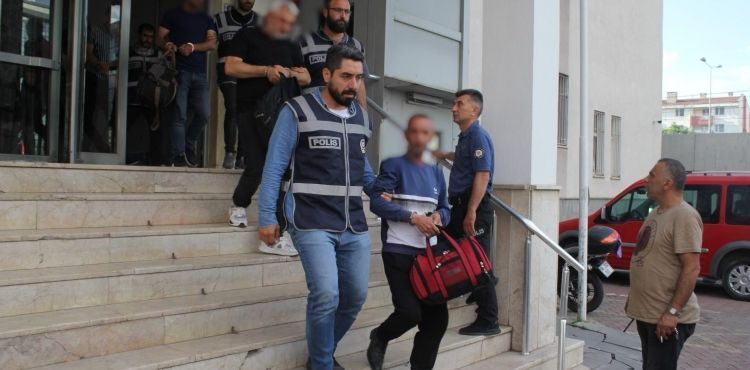 Kesinleşmiş hapis cezası bulunan 12 kişi cezaevine gönderildi