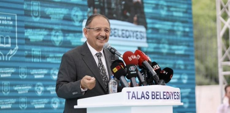 ÖZHASEKİ, SİYASETİ BIRAKACAĞI İLE İLGİLİ ALGILARA VE YALANLARA CEVAP VERDİ
