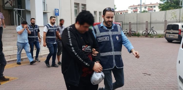 Yakalama emri bulunan 11 gözaltıdan 3’ü tutuklandı