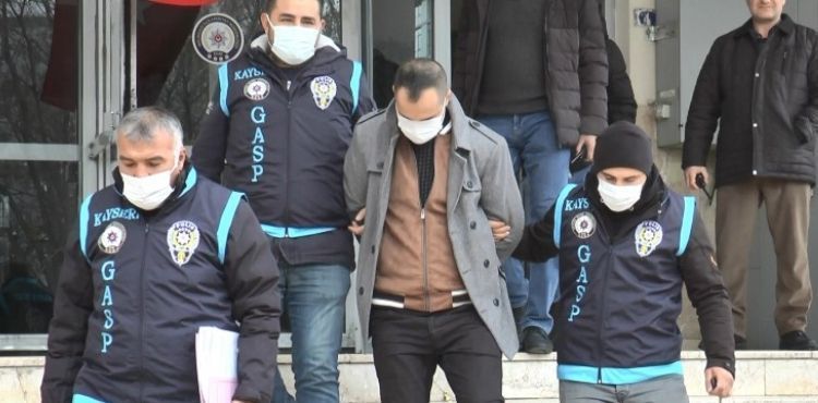 Boğazından bıçaklanan sarraf, 110 günlük yaşam mücadelesini kaybetti