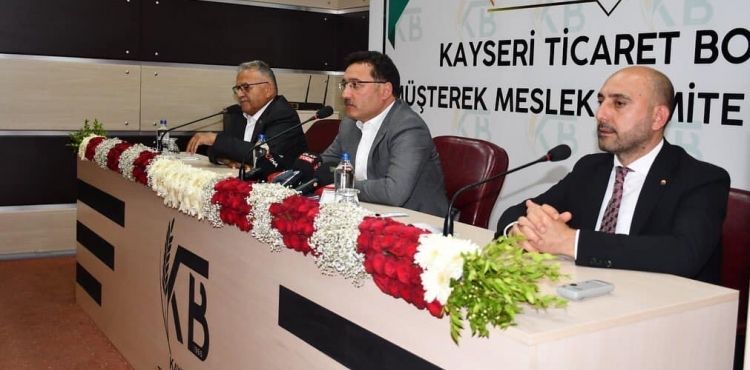 Kayseri Ticaret Borsasnda (KTB) Geniletilmi Mterek Meslek Komite Vali Gkmen iekin Katlm ile  Gerekletirildi.