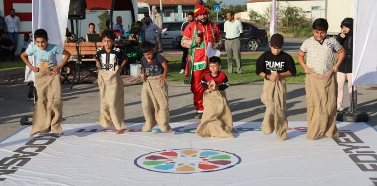 KOCASİNANLI ÇOCUKLAR, SOKAK OYUNLARIYLA DAHA MUTLU