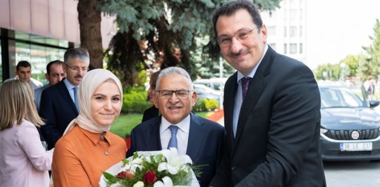AK PARTİ GENEL BAŞKAN YARDIMCISI YAVUZ’DAN BAŞKAN BÜYÜKKILIÇ’A ÖVGÜLER