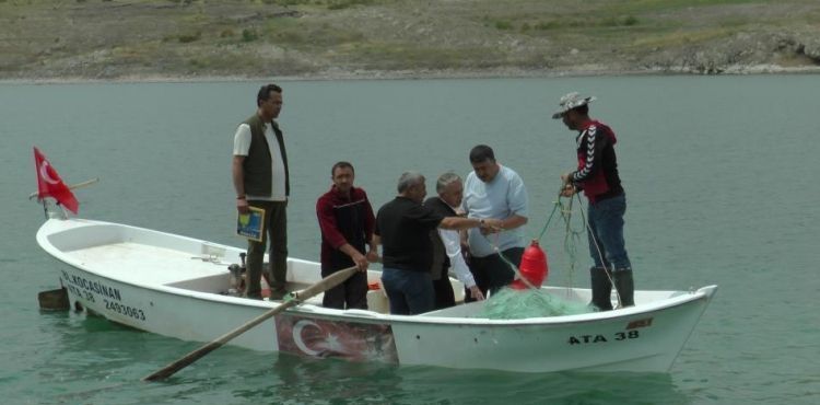 Kayseri’de balıkçılar 'vira bismillah' dedi