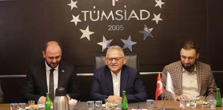 BÜYÜKKILIÇ, TÜMSİAD’IN GENÇ SANAYİCİ VE İŞ ADAMLARI İLE BULUŞTU