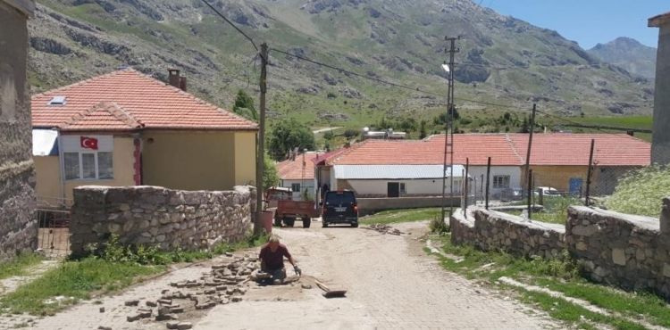 Muhtardan örnek davranış