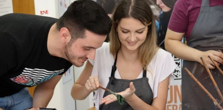 KAYMEK’TEN KARDEŞ ŞEHİR MOSTAR’DA EBRU ATÖLYE ÇALIŞMASI