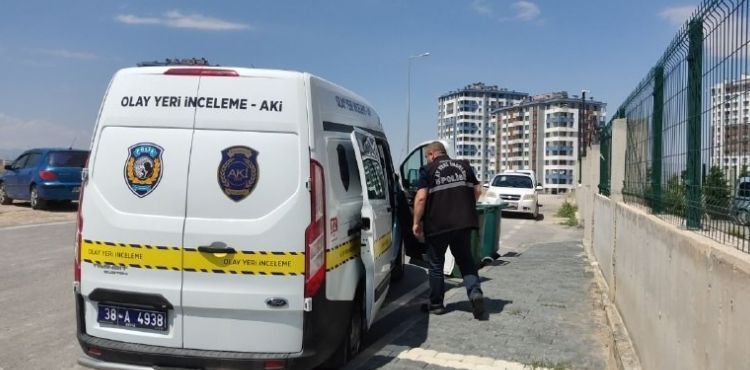 63 yaşındaki kadın odasında ölü bulundu