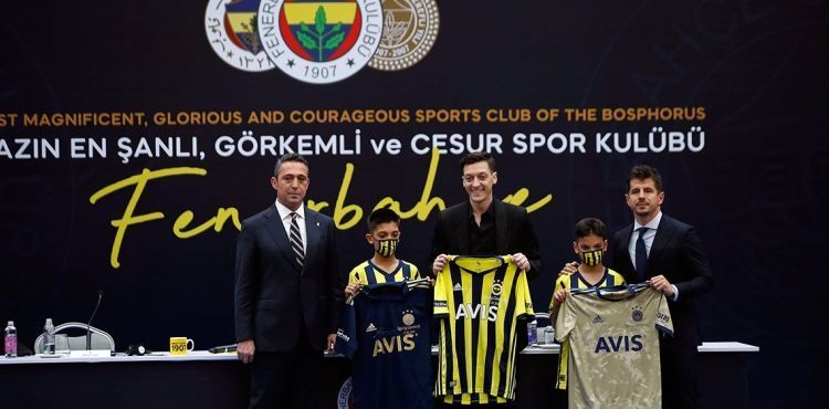 Mesut Özil, Başakşehir'le anlaştı