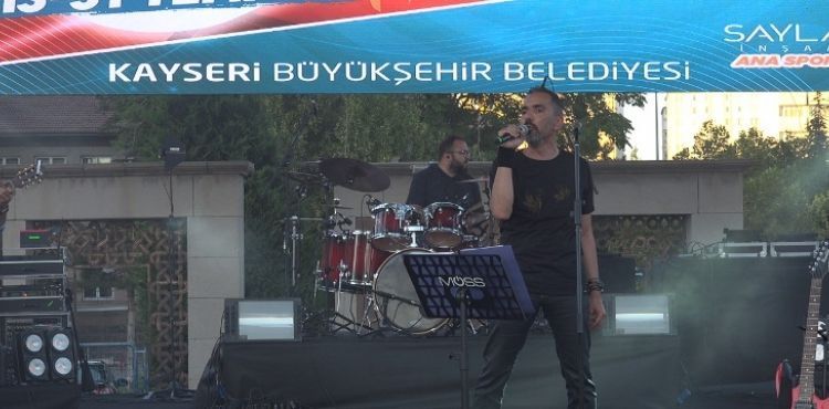 BÜYÜKŞEHİR KONSERLERİNE YOĞUN İLGİ