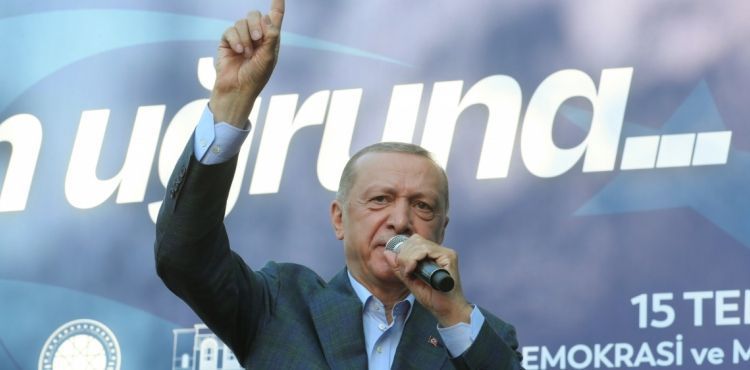 Cumhurbakan Erdoan: '15 Temmuz gecesi grdk ki son sz top tfek deil, iman, yrek, inan belirler'