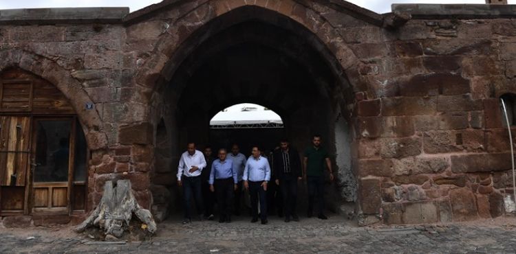 VALİLİK VE BÜYÜKŞEHİR'DEN TARİHİ İNCESU ARASTA ÇARŞISI’NA “KAYSERİ’YE ÖZGÜ” DOKUNUŞ