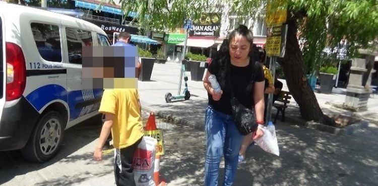 İntihar edeceğini söyledi, çocuklarını güvenlik görevlilerine bıraktı