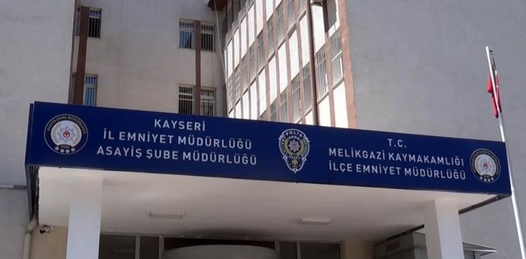 Sahte altınla alışveriş yapan 2 şüpheli yakalandı
