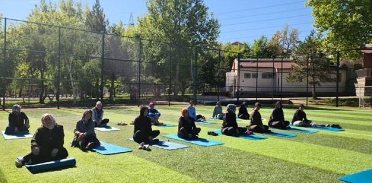 MELİKGAZİ, SAĞLIKLI YAŞAM İÇİN GÜNE SPORLA BAŞLIYOR