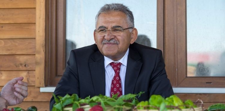 BÜYÜKŞEHİR’İN “DOĞAL ÜRÜNLER BAHÇESİ PAZARI” AÇILDI