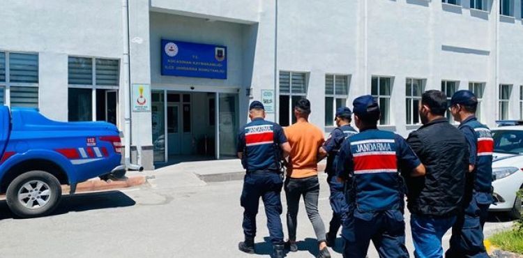 Suriye’de terör faaliyetinde bulunan 2 şüpheli Kayseri’de yakalandı