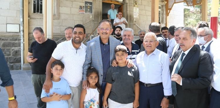 BÜYÜKKILIÇ, ÖZHASEKİ İLE BİRLİKTE TALAS’TA VATANDAŞLARLA BULUŞTU
