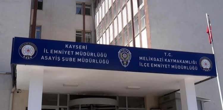 Kendilerini polis ve savc olarak tantp 100 bin TL kredi ektirdiler